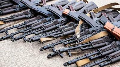 Коллекционер оружия рассказал, сколько оно стоит на «черном рынке»
