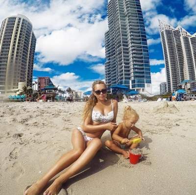 Яна Соломко порадовала ярким пляжным фото