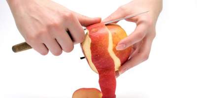 Названо неожиданное полезное свойство яблочной кожуры